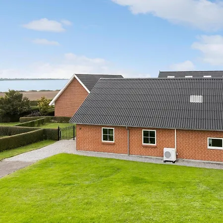 Apartament Amazing In With House Sea View Fåborg