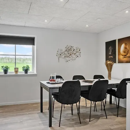 Amazing In With House Sea View Apartament