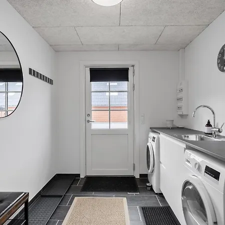 Apartament Amazing In With House Sea View